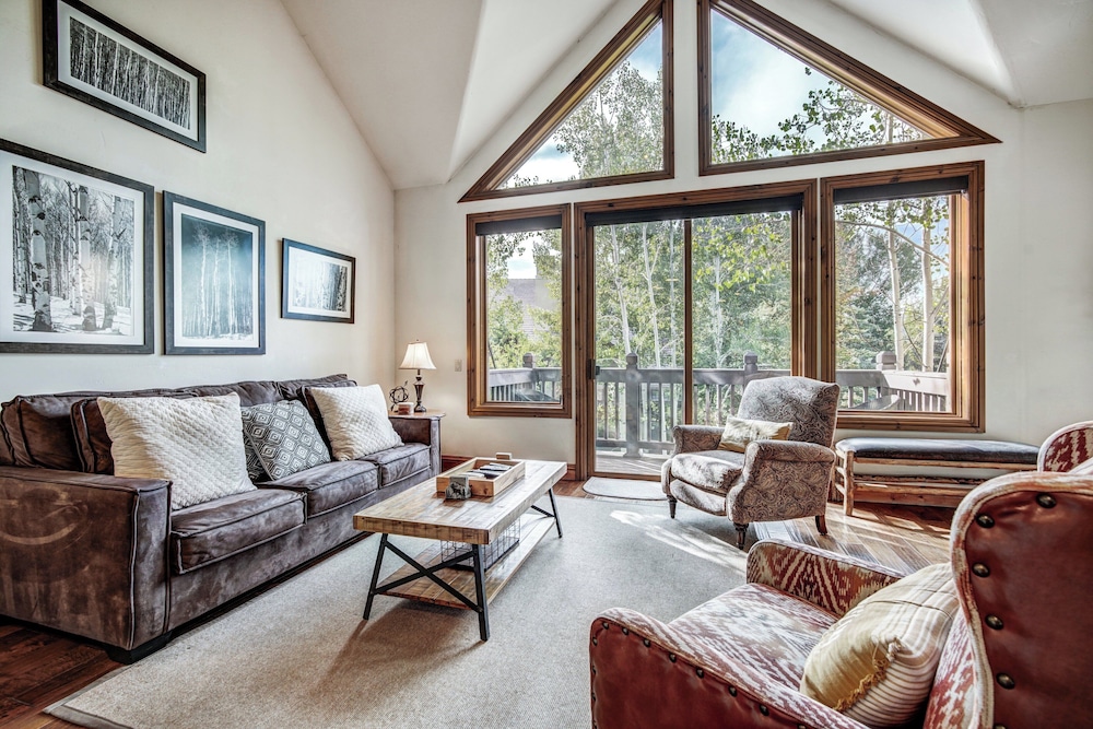 Premium Condo, 2 Bedrooms