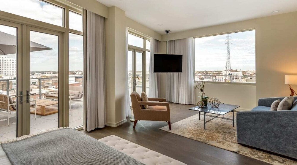 French Quarter Suite photo 2