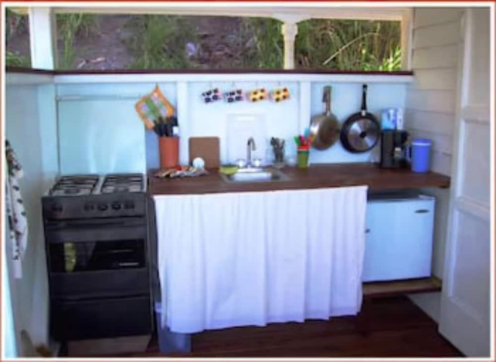 Superior Cottage, 2 Twin Beds, Kitchenette, Ocean View photo 2