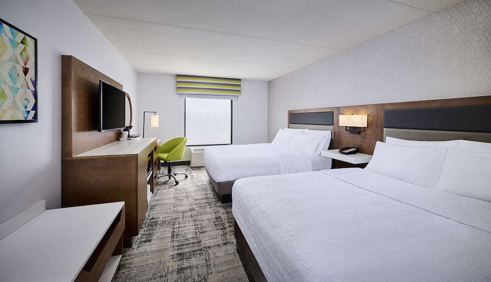 Room, 2 Queen Beds, Accessible, Bathtub - Photo 1