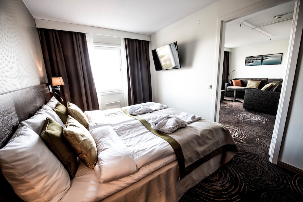 Standard Suite, 1 Bedroom photo 3
