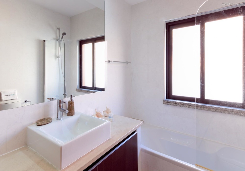A24 - Luzbay Beach Apartment, Billede 12