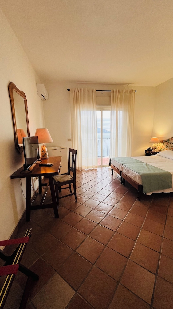 Superior Room, Sea View photo 2