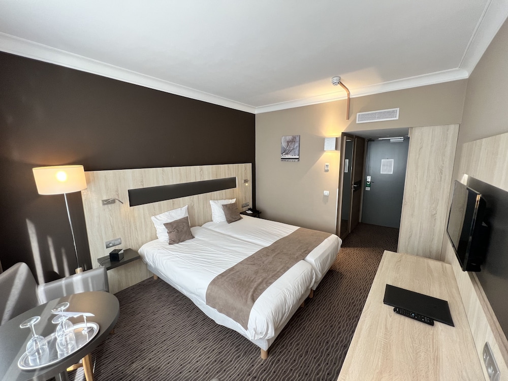 Standard Room, 2 Twin Beds, Non Smoking - Photo 20
