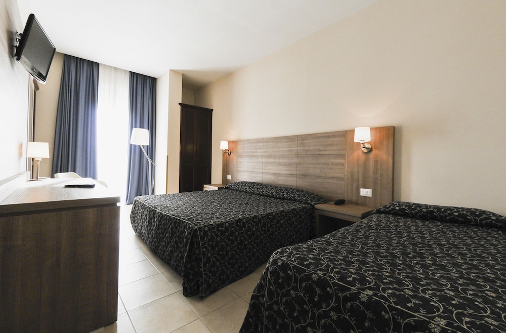 Triple Room - Photo 1