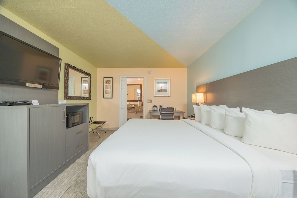 Deluxe Room, 1 King Bed, Accessible, Non Smoking - Photo 4
