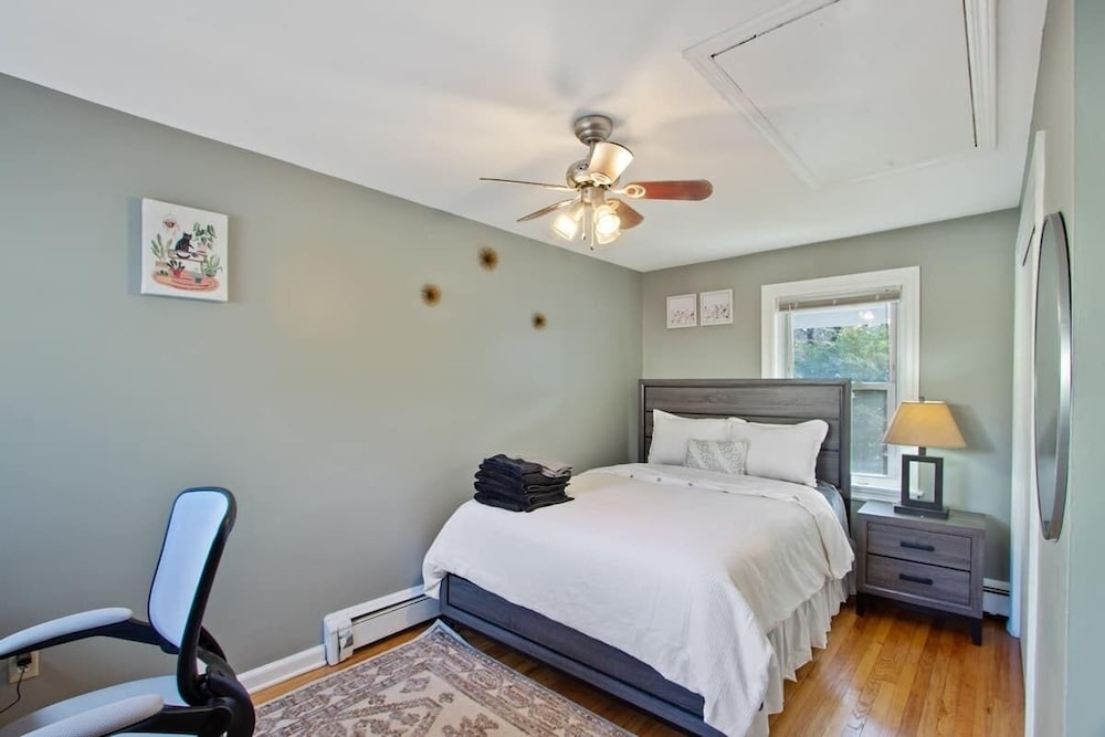 House, 2 Bedrooms