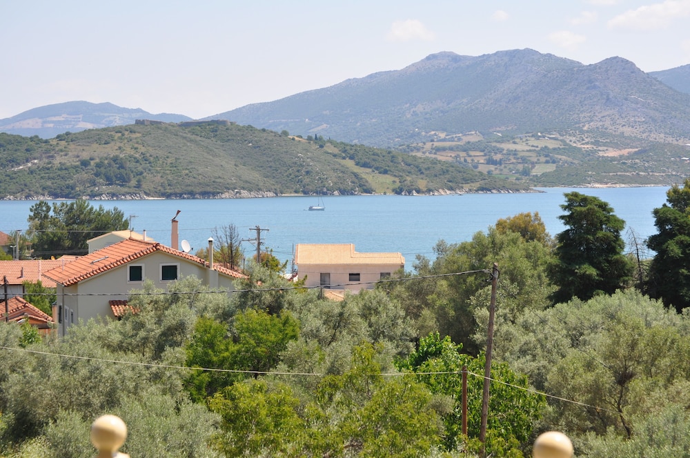 Luxury Duplex, 2 Bedrooms, Sea View photo 2