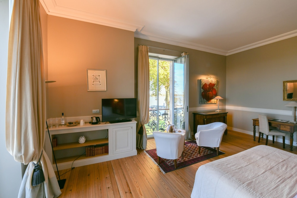 Deluxe Double Room, River View (Garonne) - Photo 1