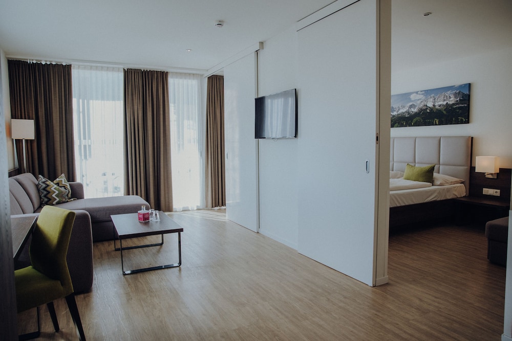 Junior Suite, Balcony photo 1