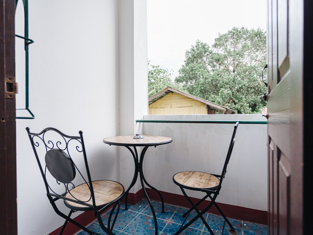Double Room with Balcony - Photo 23