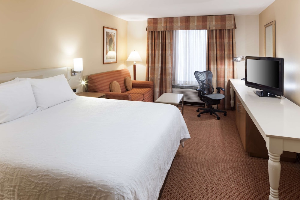 Room, 1 King Bed, Accessible - Photo 2