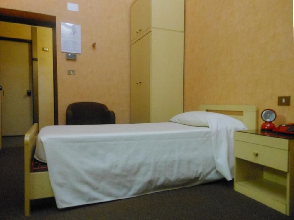 Basic Single Room