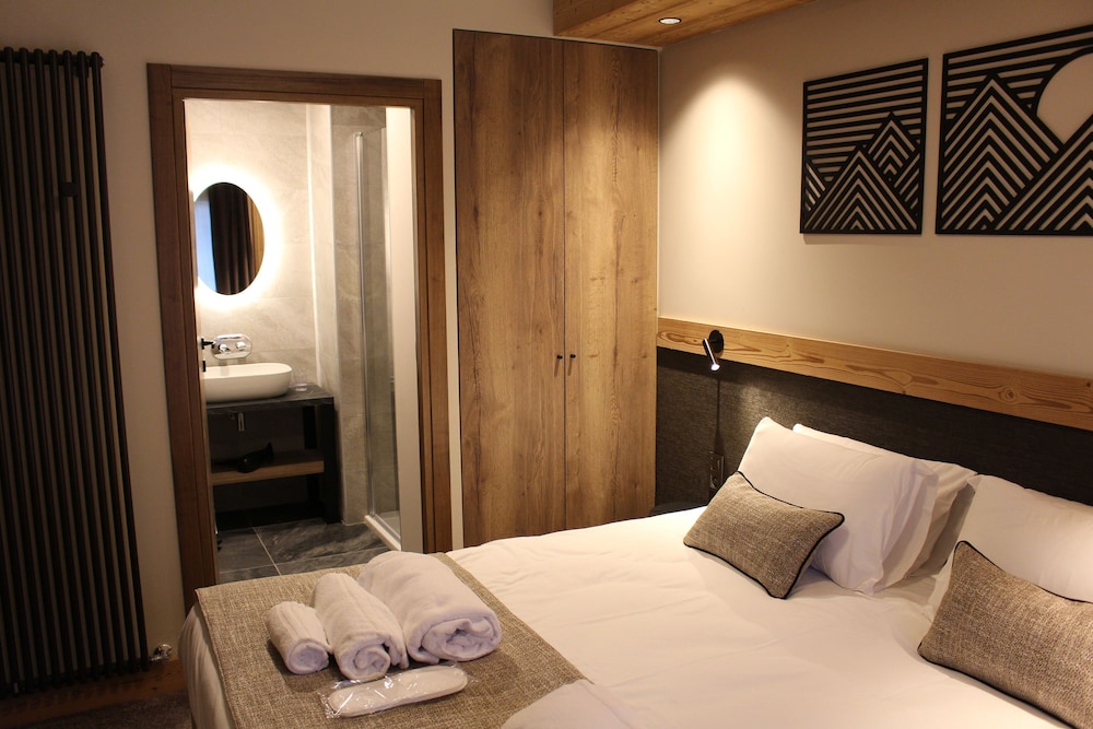 Comfort Apartment, 3 Bedrooms, Balcony photo 2
