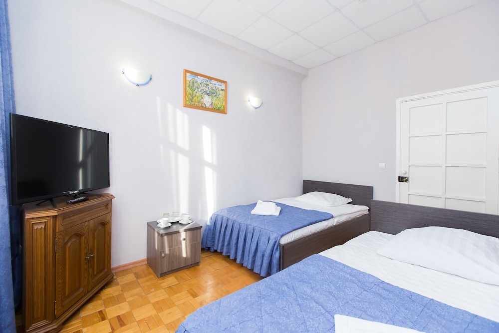 Bed in 4-Bed Dormitory Room photo 3