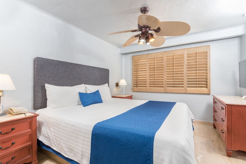 Master Suite Ocean View with Patio King Bed & Sofa Bed - Photo 1