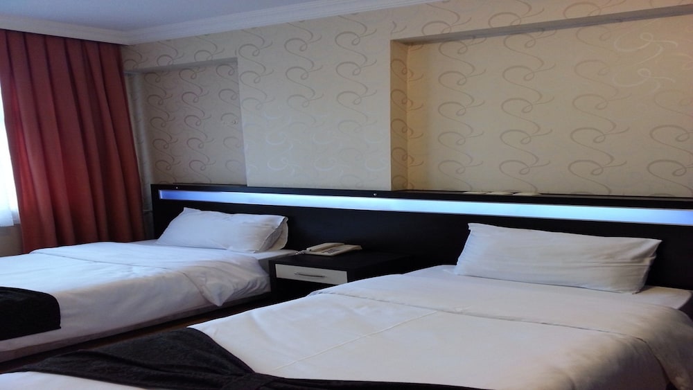 Standard Double or Twin Room - Photo 6