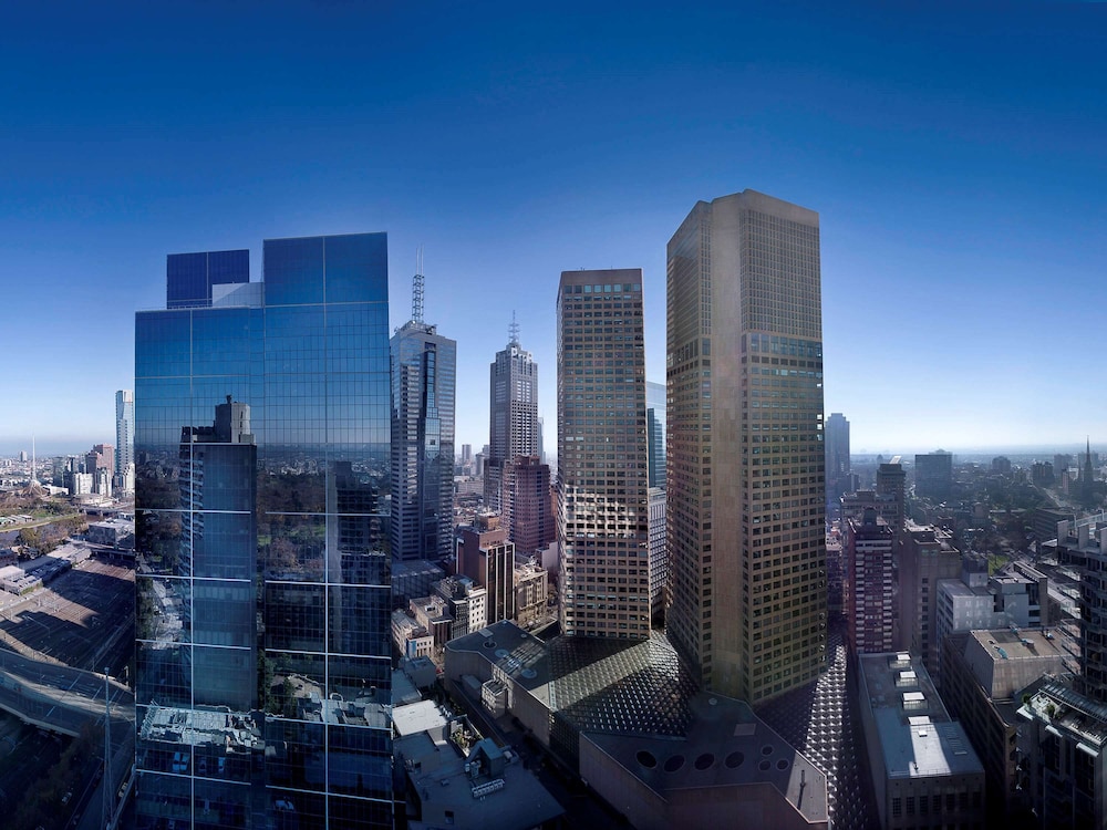 Superior Room, 1 King Bed, City View