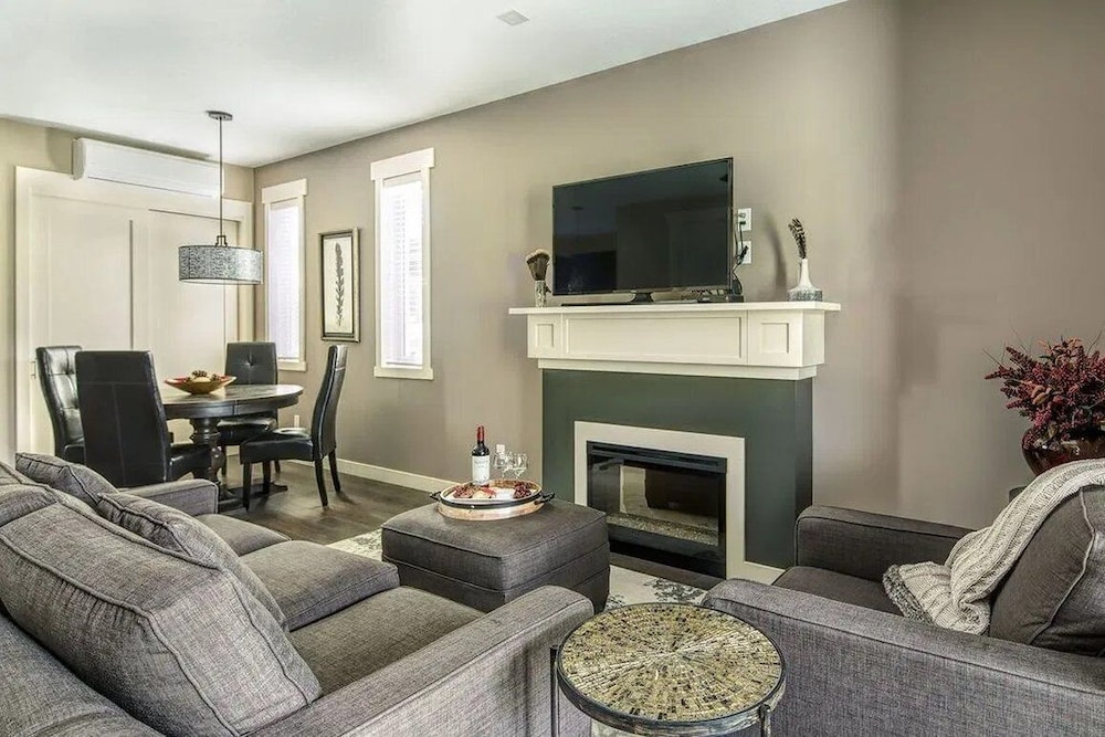 Townhome, 3 Bedrooms photo 3