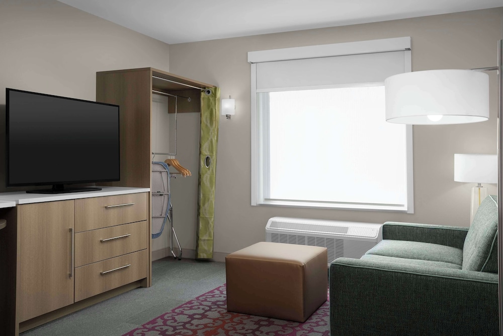 Suite, 1 Bedroom - Photo 5