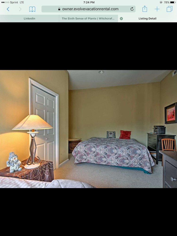 Deluxe Single Room, 2 Twin Beds, Lake View, Mountainside photo 2