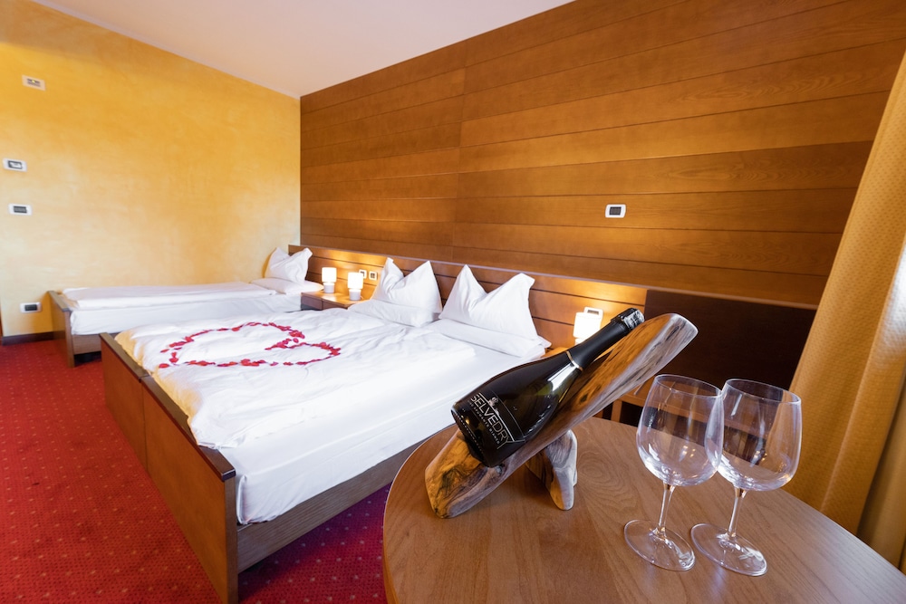 Quadruple Room photo 3
