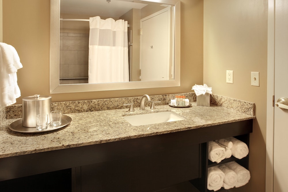 Room, 2 Queen Beds (South Tower Queen) - Photo 4
