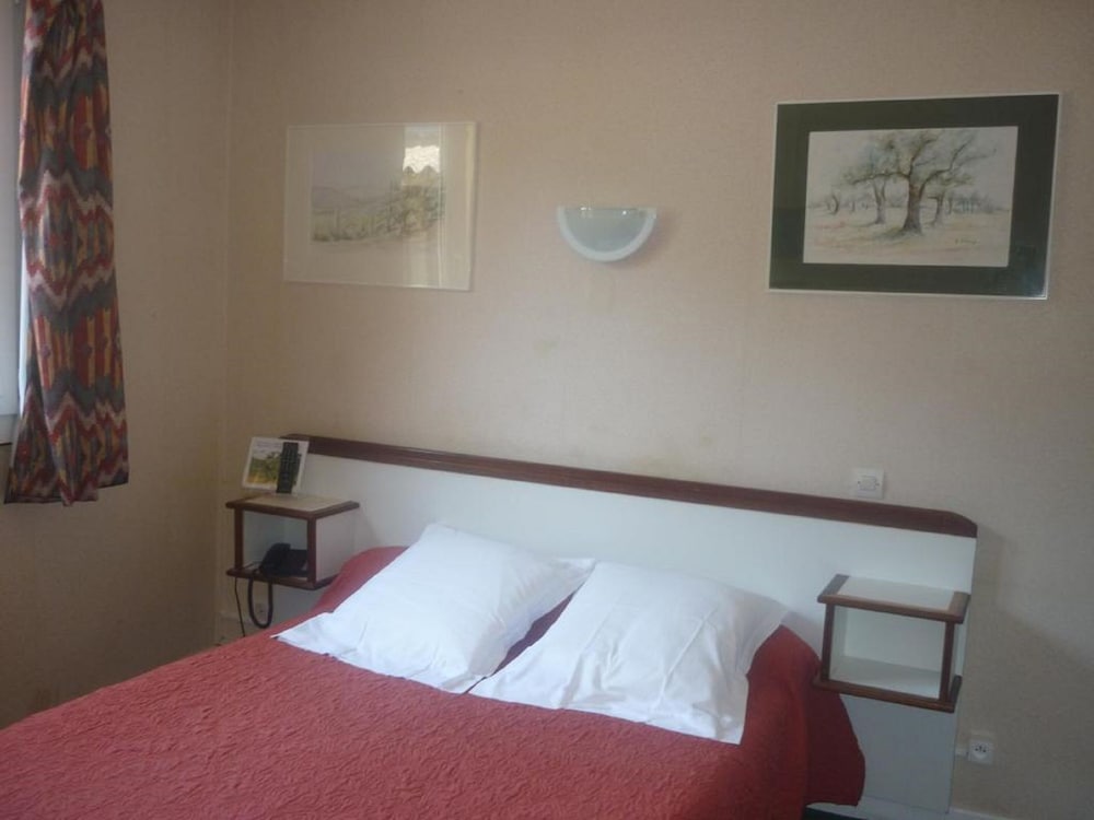 Standard Double Room - Photo 3