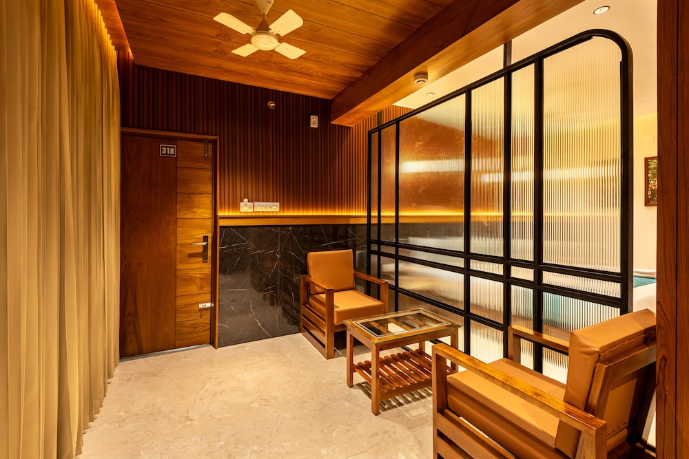 Premium Room - Photo 11