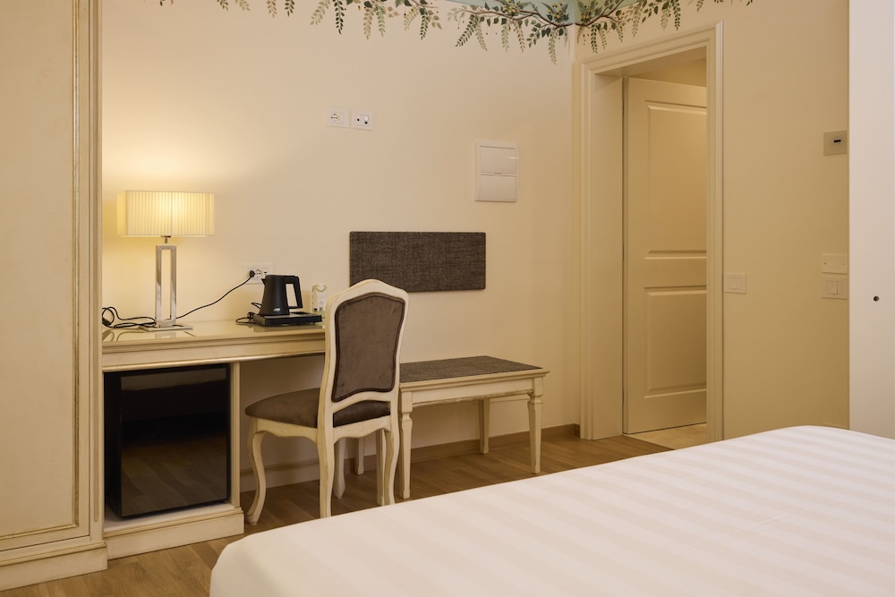 Standard Double Room in Dependance photo 2