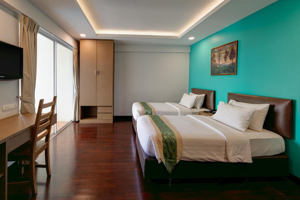 Superior Twin Room, 2 Twin Beds photo 2