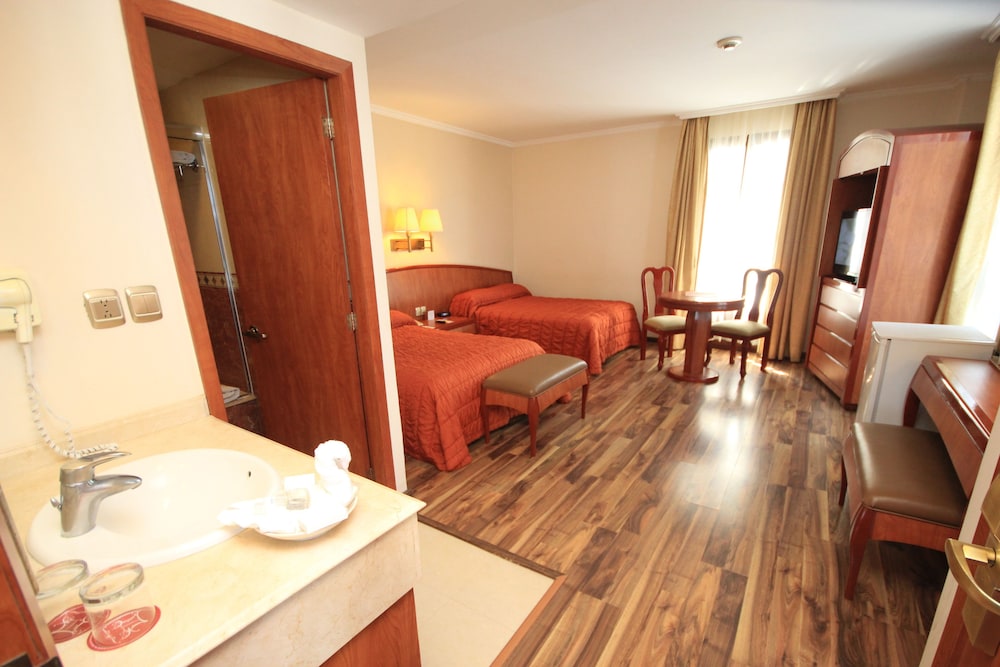 Standard Double Room - Photo 3