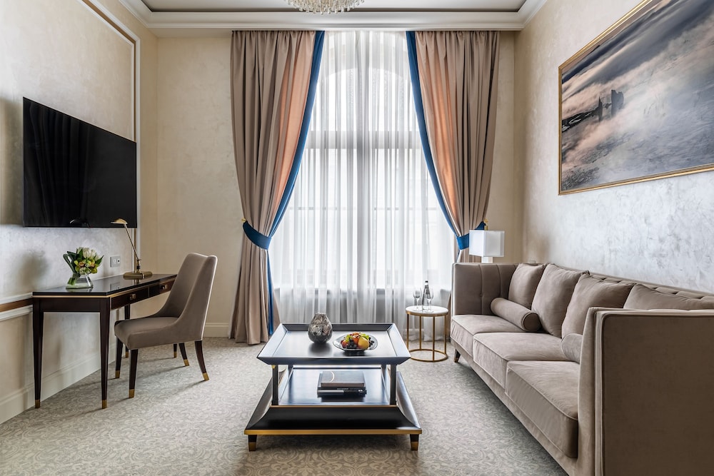 One-Bedroom Suite