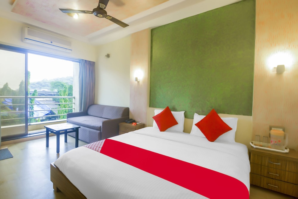 Deluxe Double Or Twin Room, 1 Queen Bed photo 3