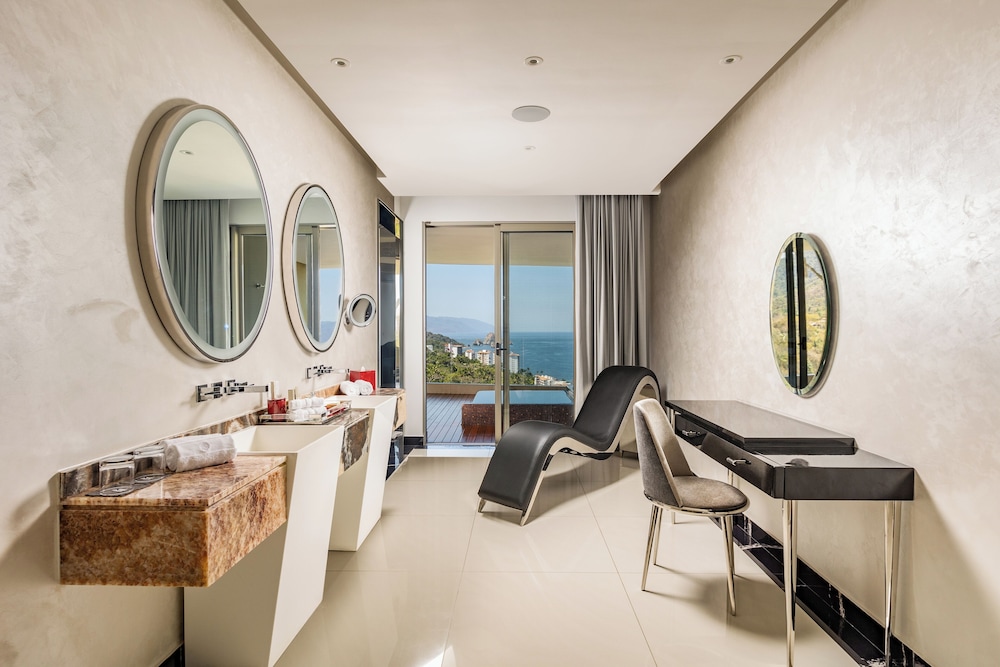 Two Ultra Suites South Connected