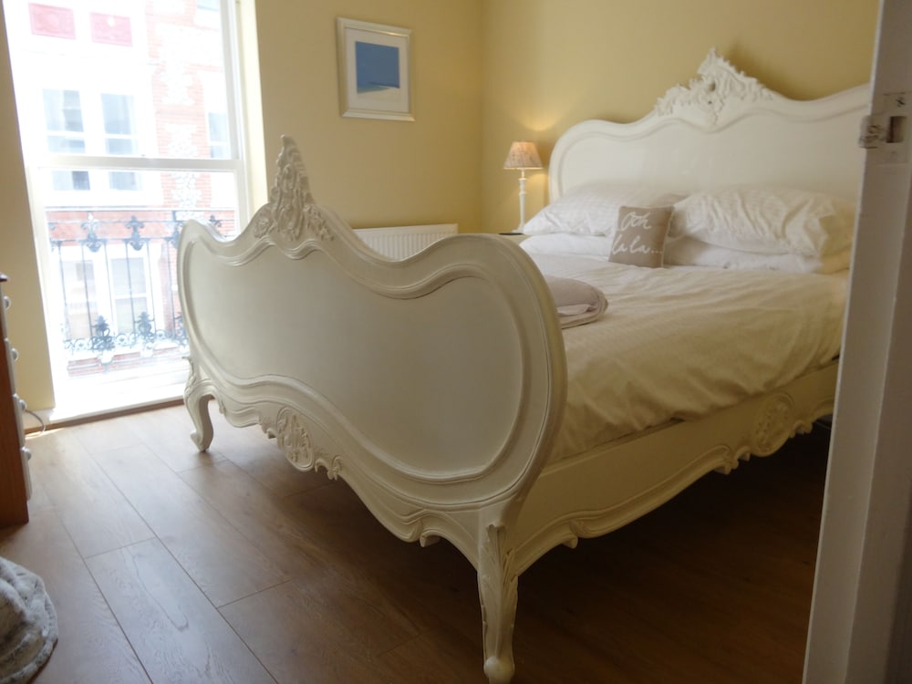 Luxury Apartment, 1 Bedroom, Partial Sea View photo 3