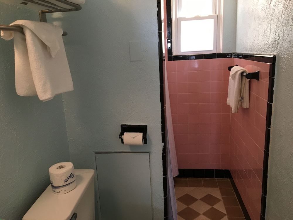 Standard Room, Multiple Beds, Kitchenette photo 2