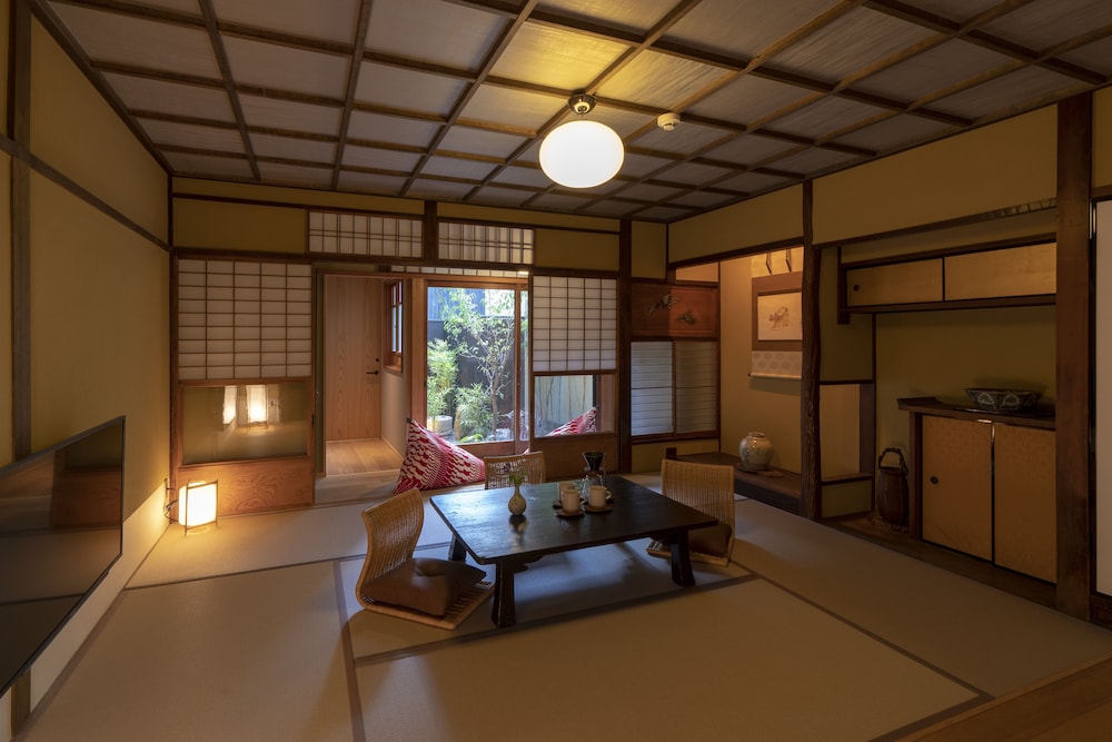 UME Japanese Garden Suite photo 1