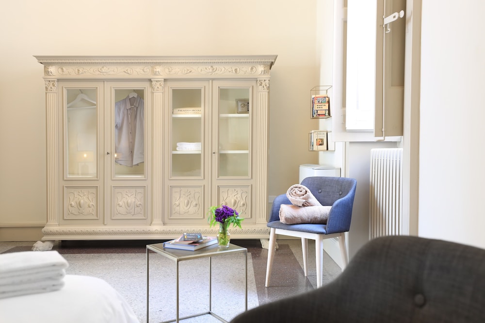 Classic Double Room - Photo 8