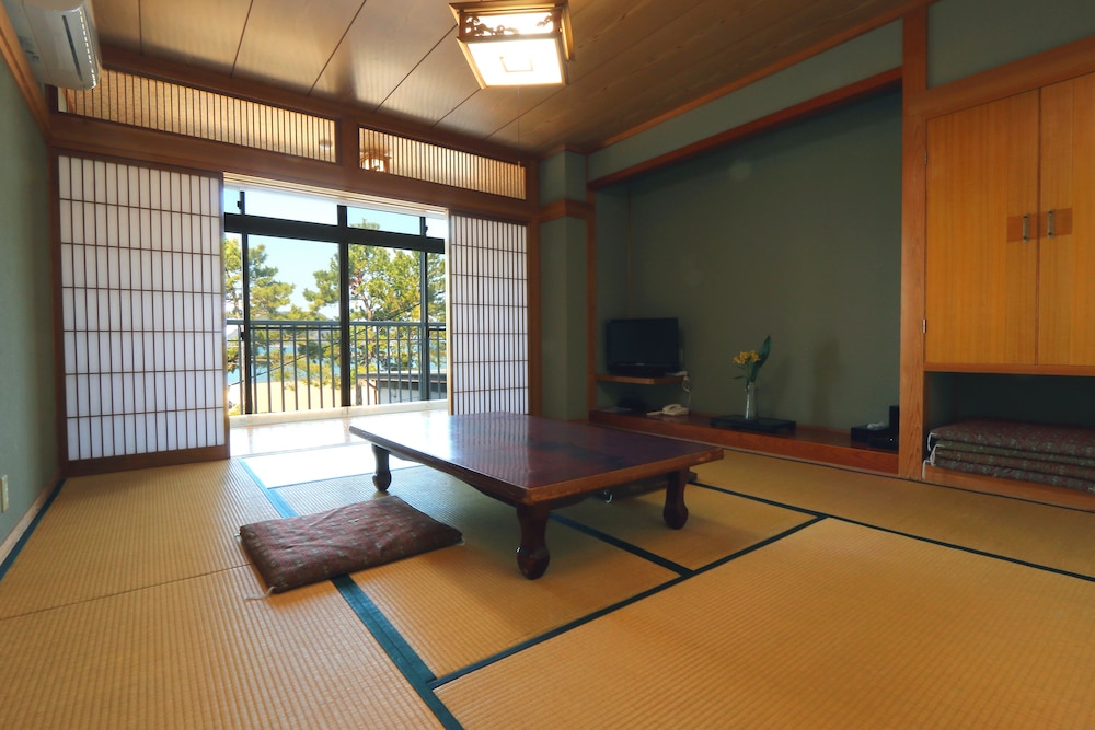 Japanese Style Room for 5 Guests photo 1