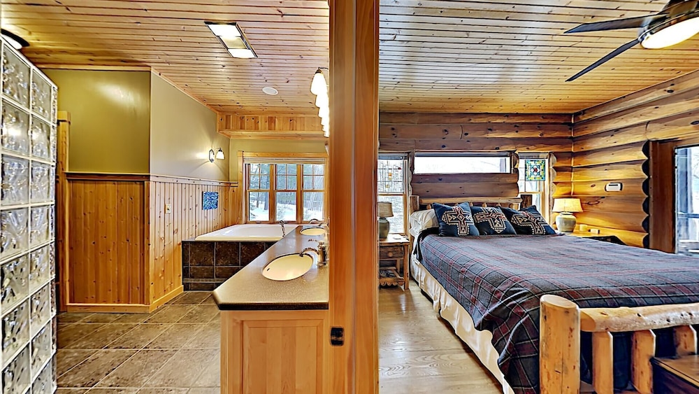 Cabin, Multiple Beds, Kitchen photo 2