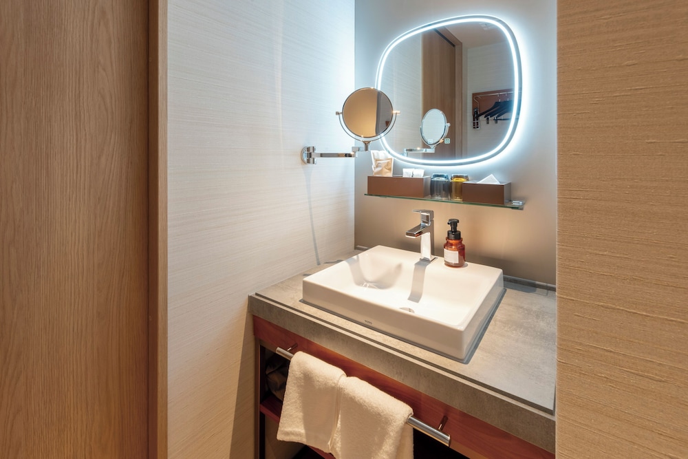 [1 Person Use] Superior Twin Room with Lounge Access, Non Smoking photo 3