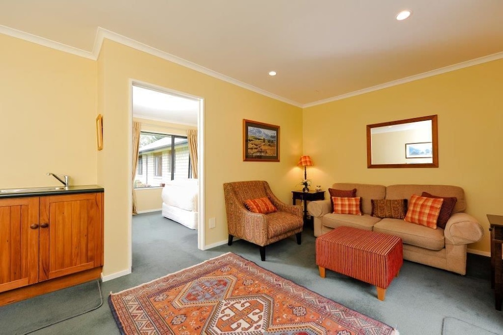 Luxury Suite, 1 Bedroom, Non Smoking, Kitchenette (Luxury Retreat) photo 2