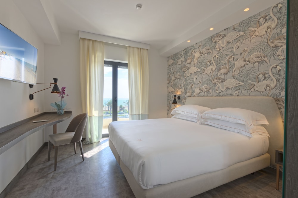 Deluxe Triple Room, Non Smoking, Sea View