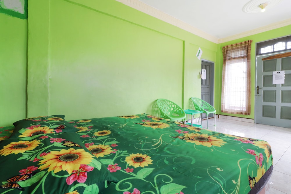 Family Room - Photo 4