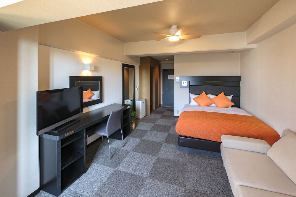 Standard Room (1 Double Bed) - Non-Smoking - Cleaning Fee Extra - Photo 4