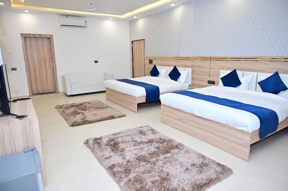 Family Suite - Photo 1
