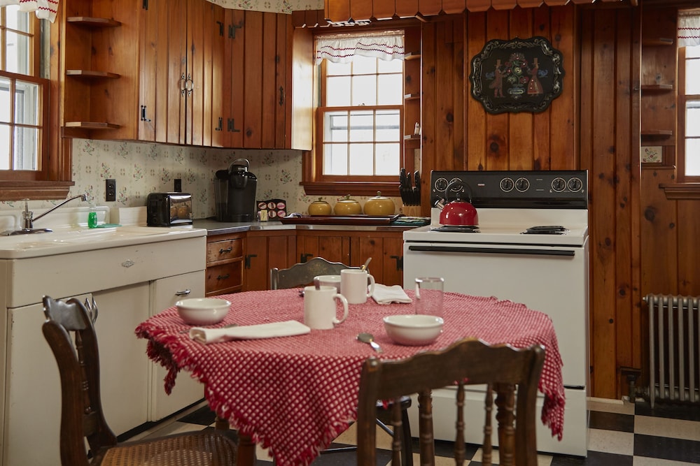 Village House Queen Grand Suite photo 3