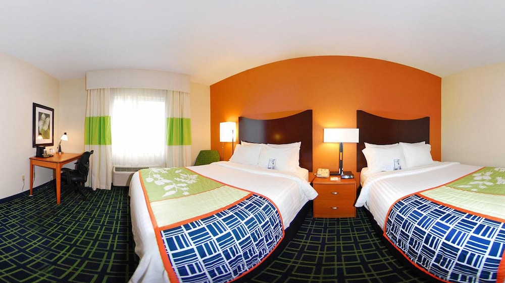 Standard Room, 2 Queen Beds (Hearing Accessible) photo 2
