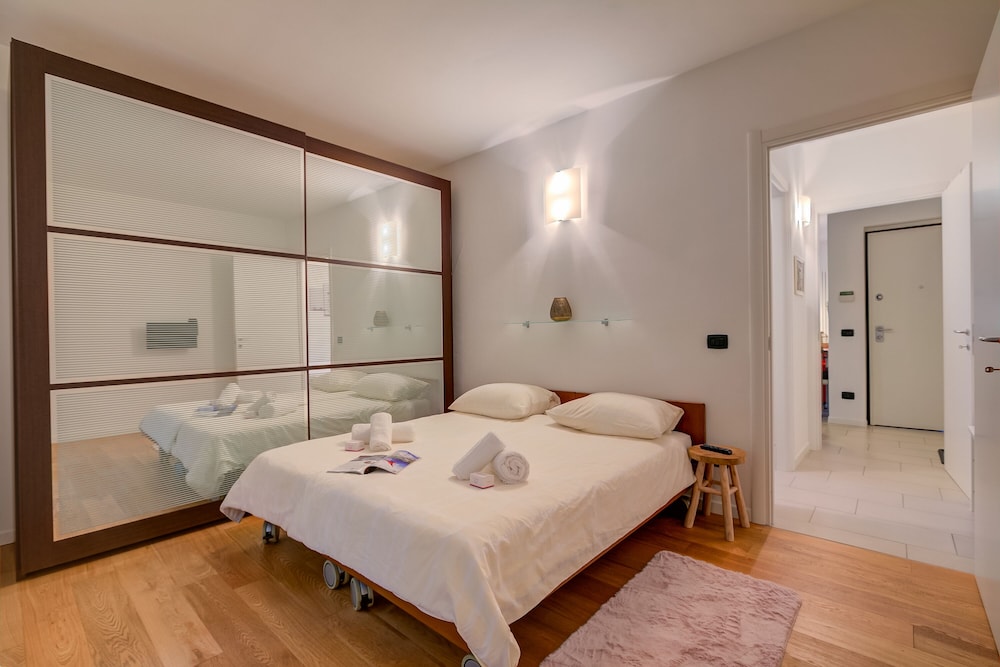 Family Apartment, Multiple Bedrooms (Lenni Apart. Swimming Pool and lake) photo 1